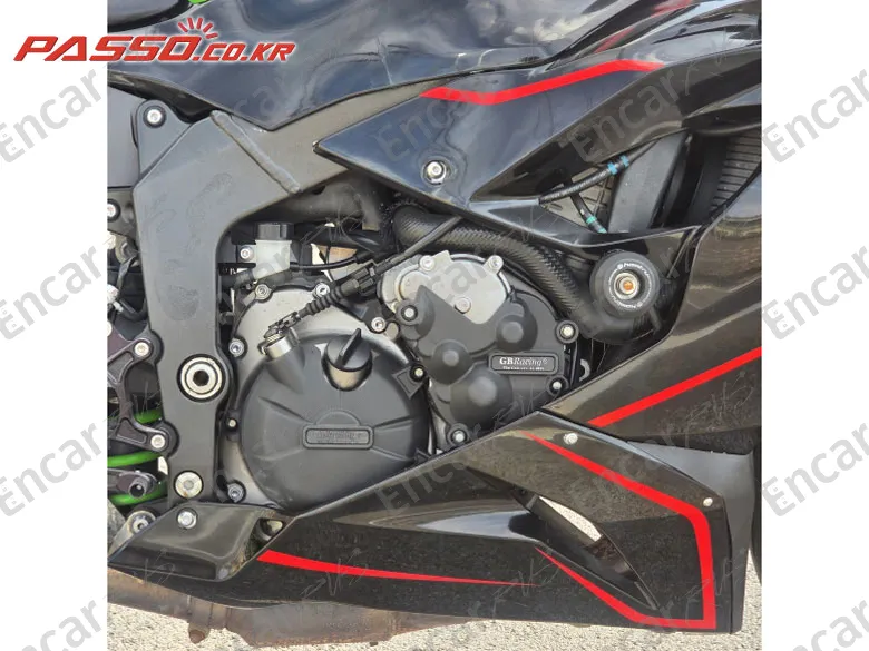 Kawasaki Zx 6 R - фото 3