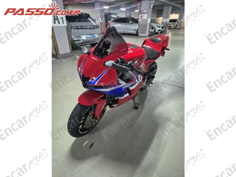 HONDA CBR 600 RR - фото 4