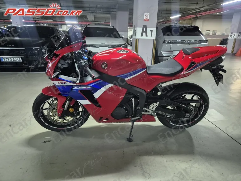 HONDA CBR 600 RR - фото 5