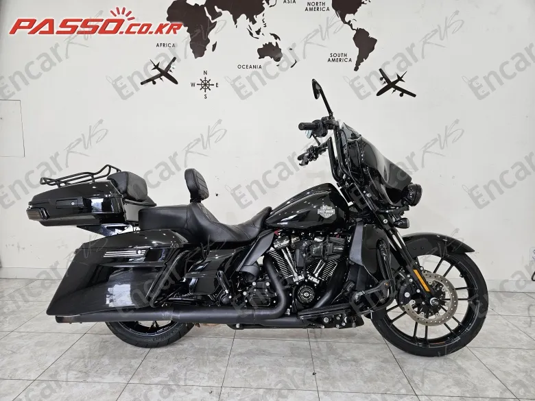 HARLEY-DAVIDSON FLHXS STREET GLIDE SPECIAL - фото 0