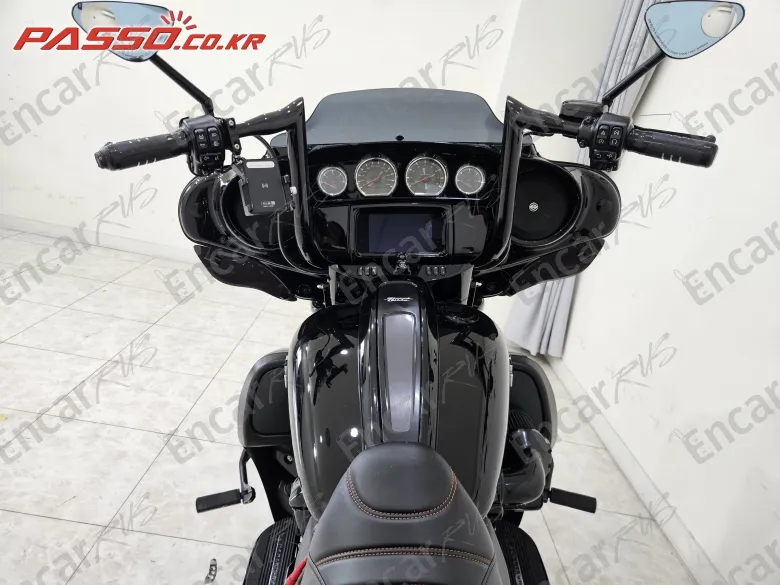HARLEY-DAVIDSON FLHXS STREET GLIDE SPECIAL - фото 3