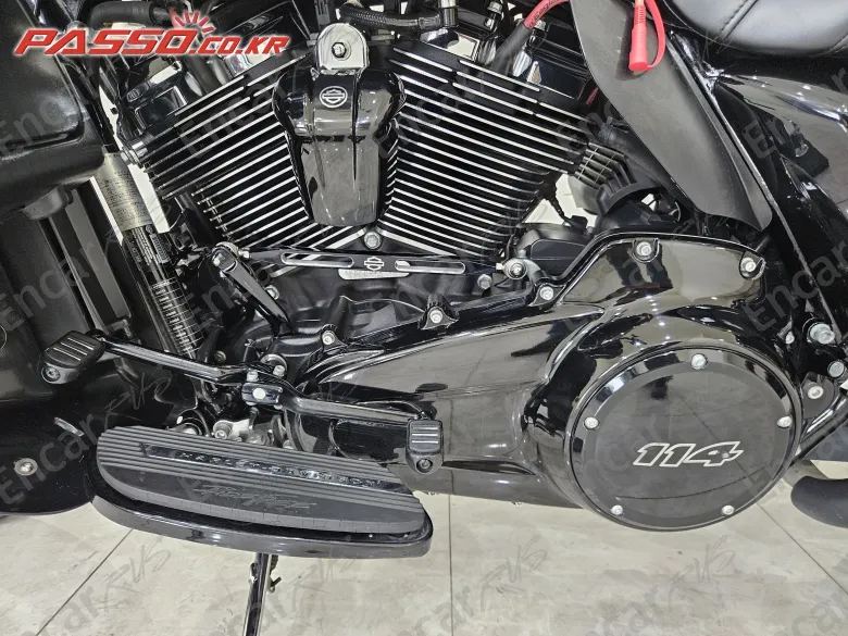 HARLEY-DAVIDSON FLHXS STREET GLIDE SPECIAL - фото 4