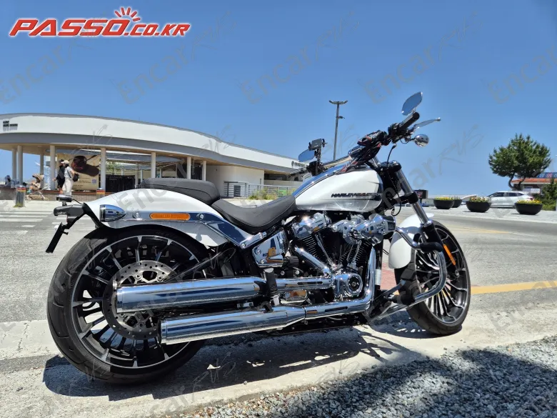 Harley-Davidson Breakout 117 - фото 0