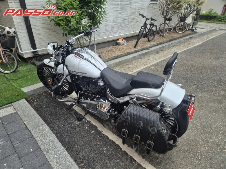 Harley-Davidson Breakout 117 - фото 1