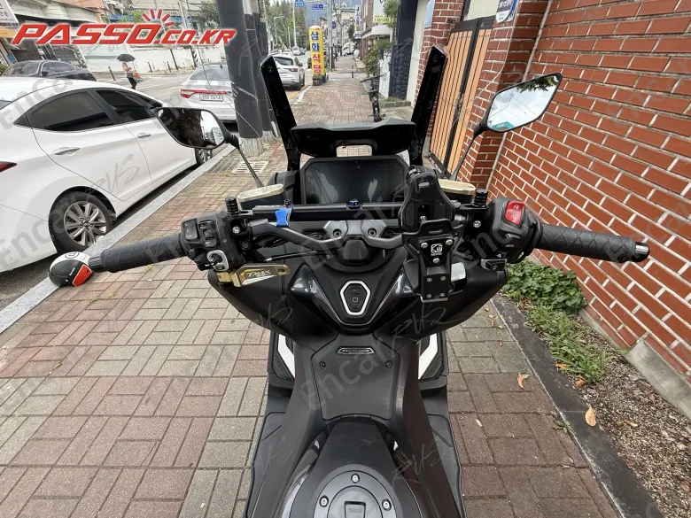 YAMAHA T MAX 560 - фото 3