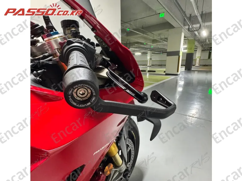Ducati Panigale V4 S - фото 4