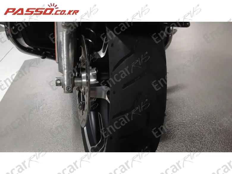 Harley-Davidson Flhx - фото 5