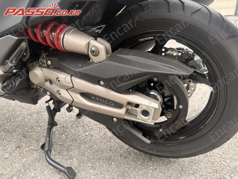 KYMCO AK 550 i - фото 4