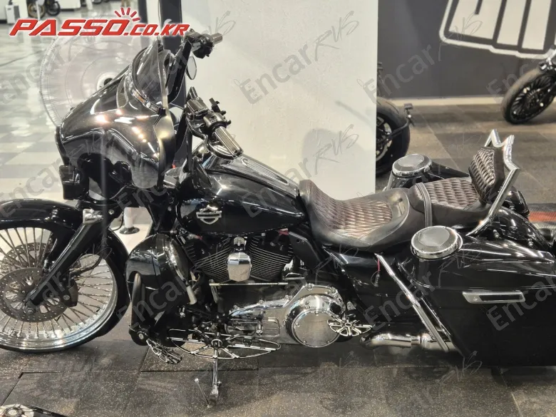 Harley-Davidson Flhx - фото 1