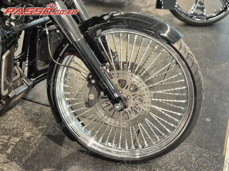 Harley-Davidson Flhx - фото 5