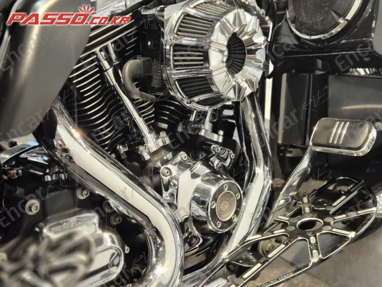 Harley-Davidson Flhx - фото 6