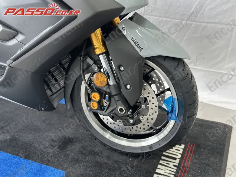 YAMAHA T MAX 560 - фото 5