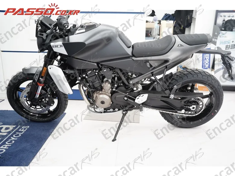 Husqvarna Svartpilen 801 - фото 1