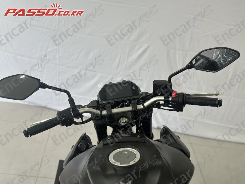 YAMAHA MT 03 - фото 3