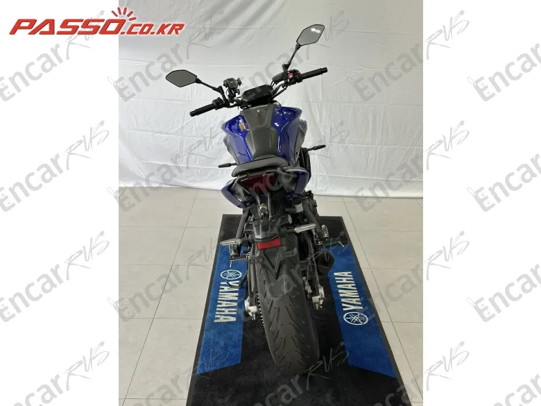 YAMAHA MT 07 - фото 2