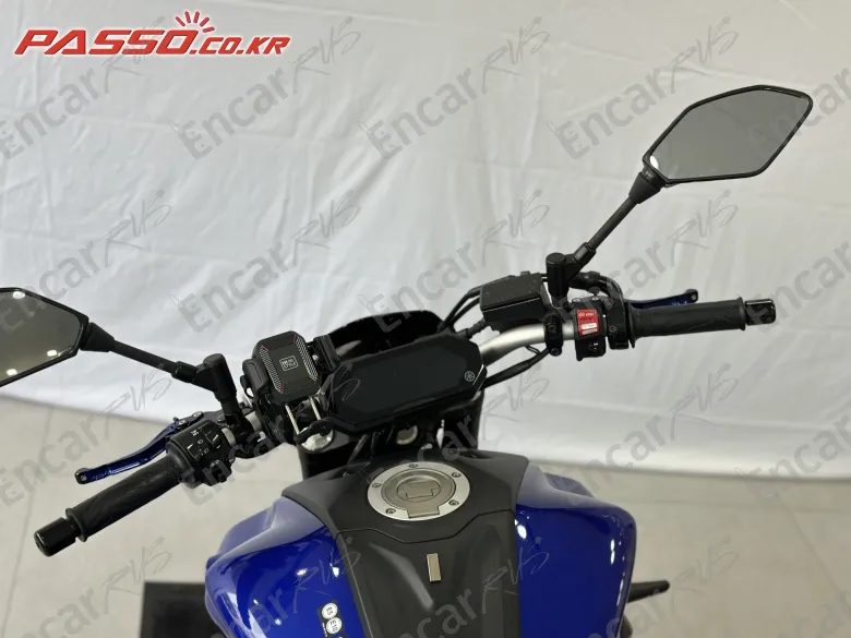 YAMAHA MT 07 - фото 3