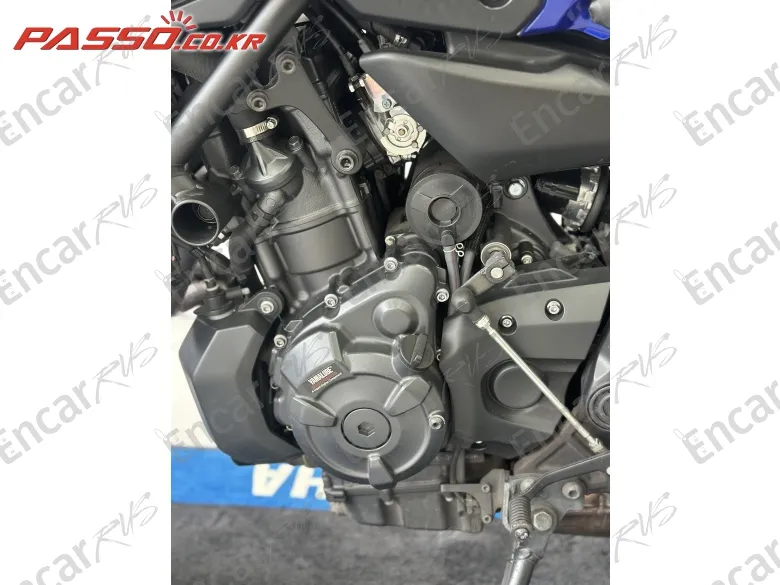 YAMAHA MT 07 - фото 4