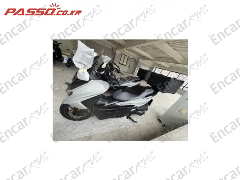 Honda Forza 350 - фото 1