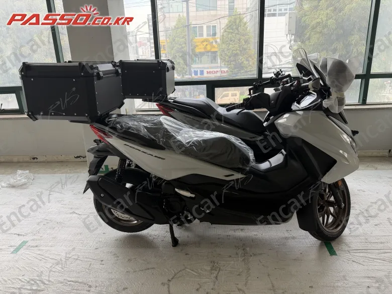 Honda Forza 350 - фото 0