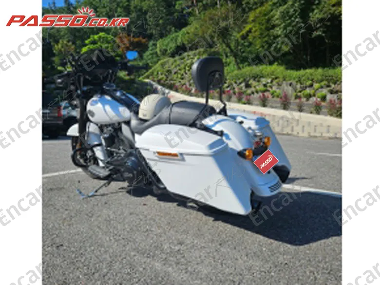 Harley-Davidson Road King Special - фото 2