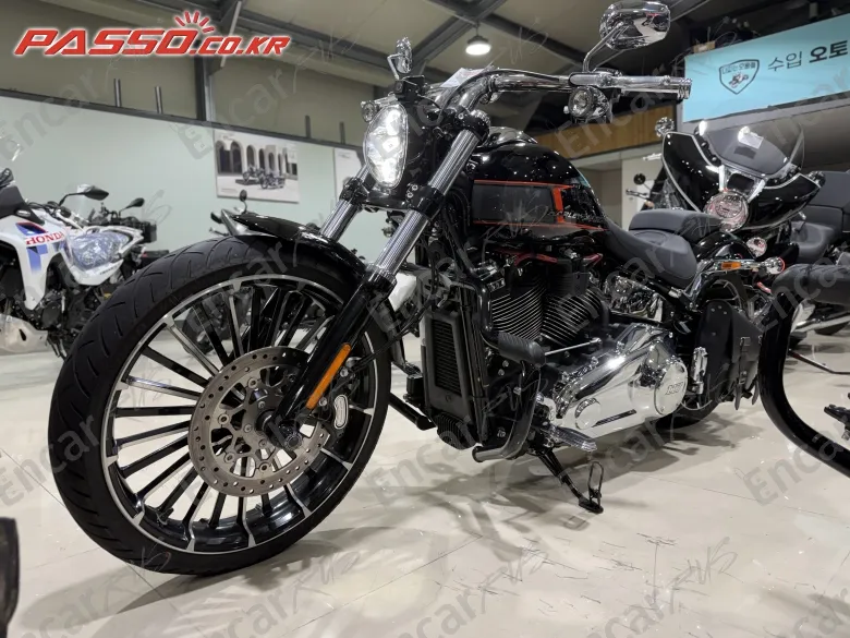 Harley-Davidson Breakout 117 - фото 1