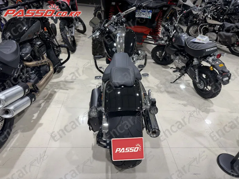 Harley-Davidson Breakout 117 - фото 2