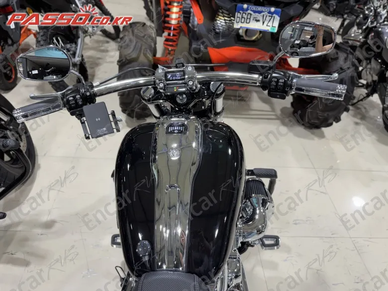 Harley-Davidson Breakout 117 - фото 3