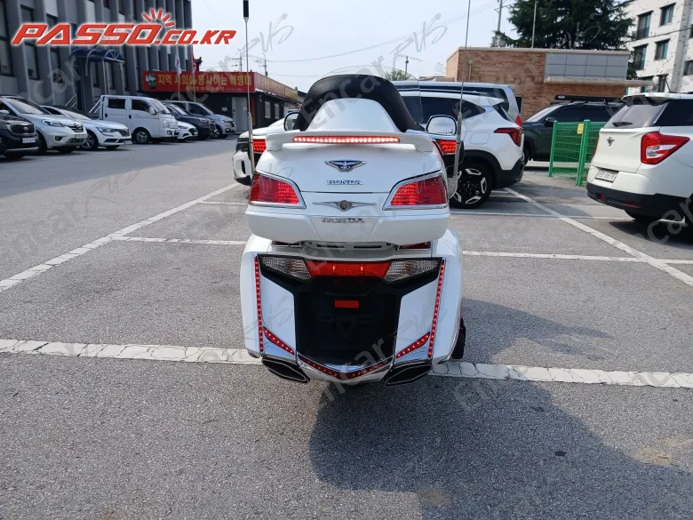 Honda Goldwing 1800 - фото 2