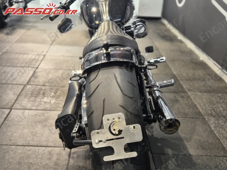 Harley-Davidson Breakout - фото 2