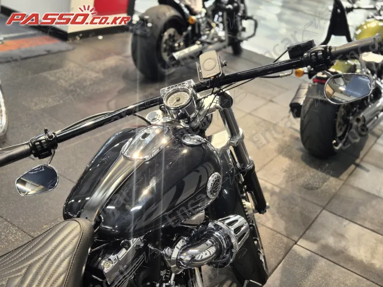 Harley-Davidson Breakout - фото 3