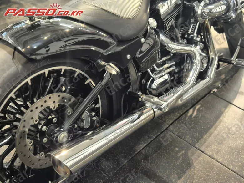 Harley-Davidson Breakout - фото 6
