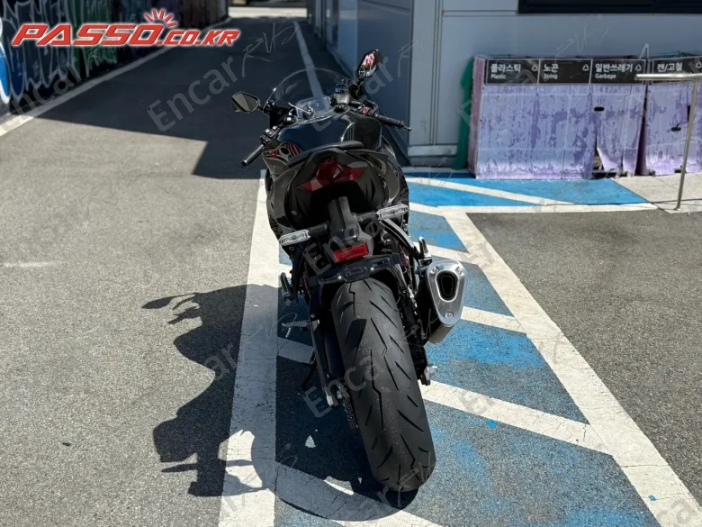 Kawasaki Zx 6 R - фото 2