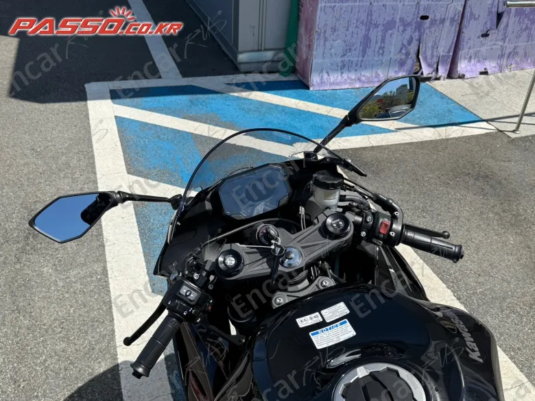 Kawasaki Zx 6 R - фото 3