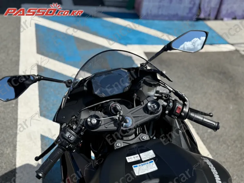 Kawasaki Zx 6 R - фото 3