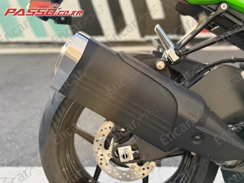 Kawasaki Zx 6 R - фото 6
