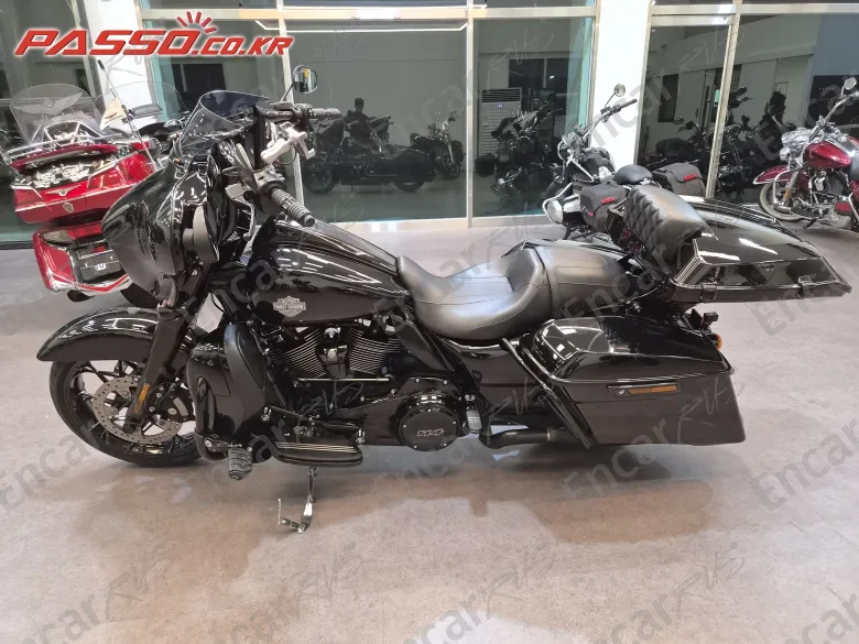 HARLEY-DAVIDSON FLHXS STREET GLIDE SPECIAL - фото 1