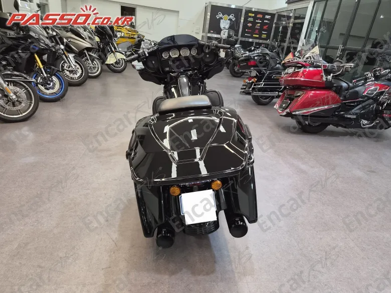 HARLEY-DAVIDSON FLHXS STREET GLIDE SPECIAL - фото 2
