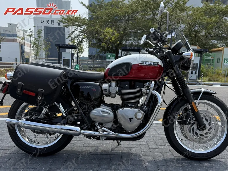 Triumph Bonneville T120 - фото 0