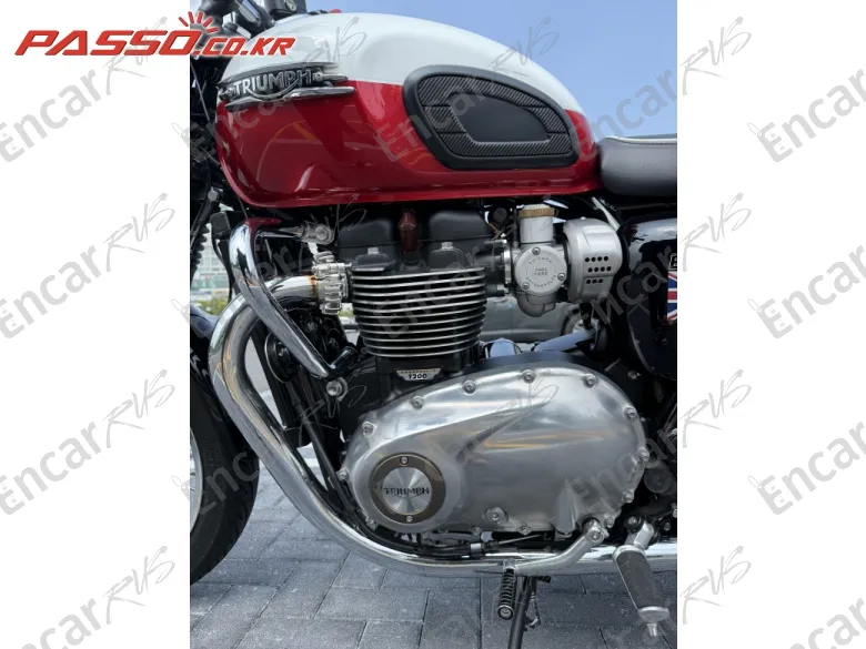 Triumph Bonneville T120 - фото 4