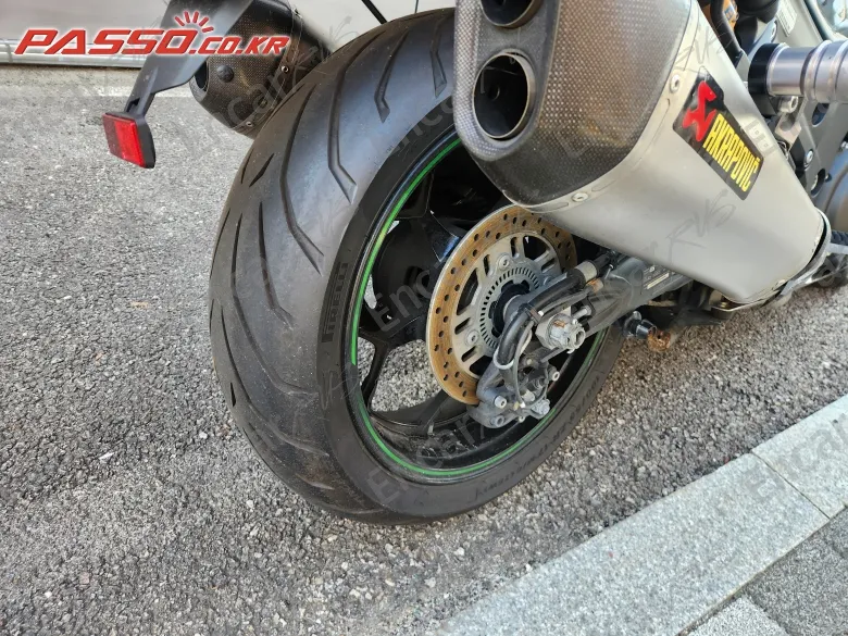 KAWASAKI ZZR 1400 - фото 4