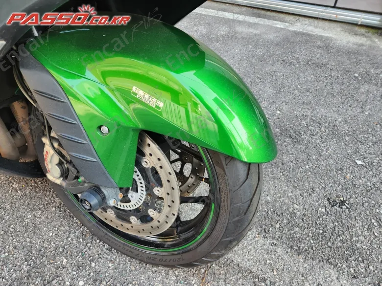 KAWASAKI ZZR 1400 - фото 5