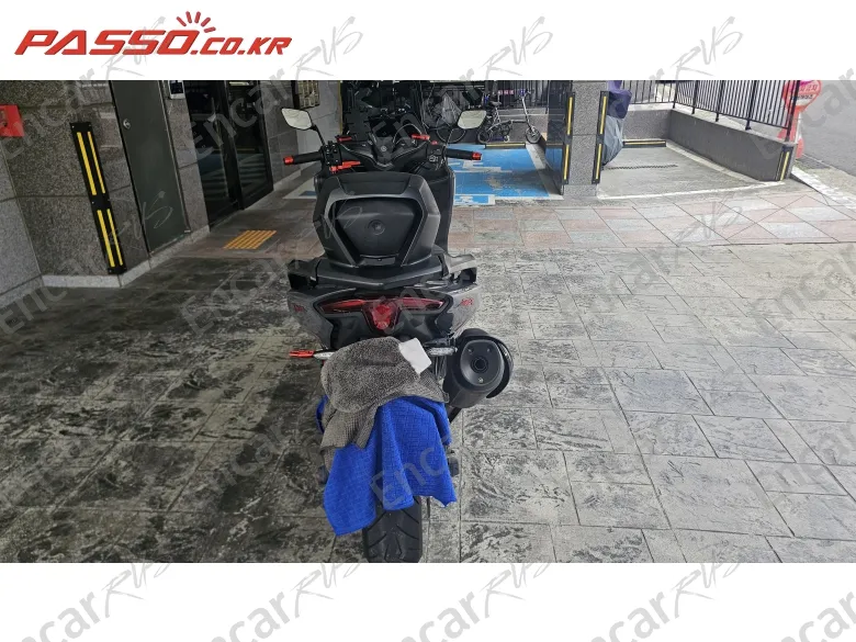 YAMAHA T MAX 560 - фото 2