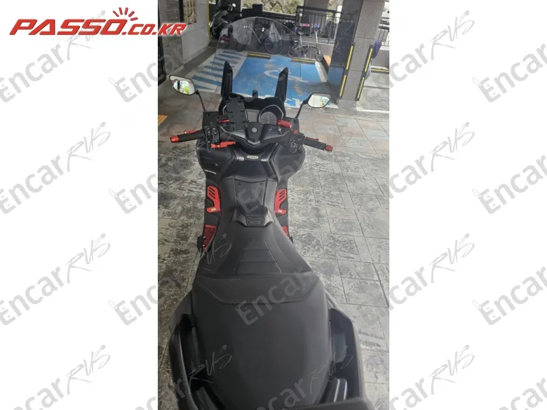 YAMAHA T MAX 560 - фото 3