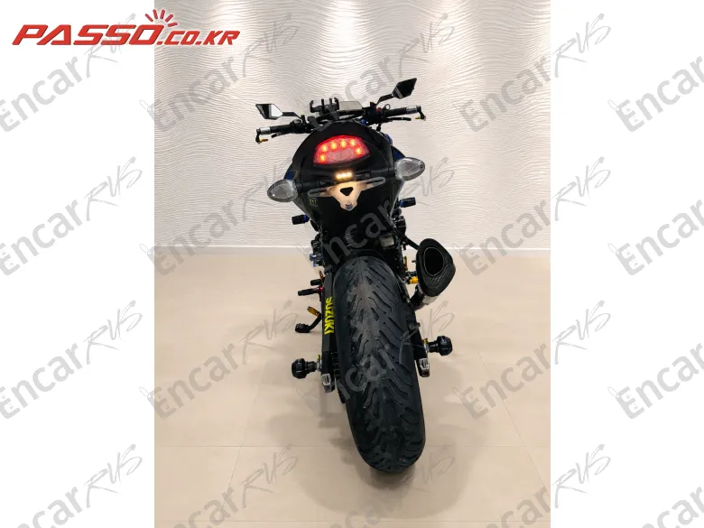 Suzuki Gsx S 750 - фото 2