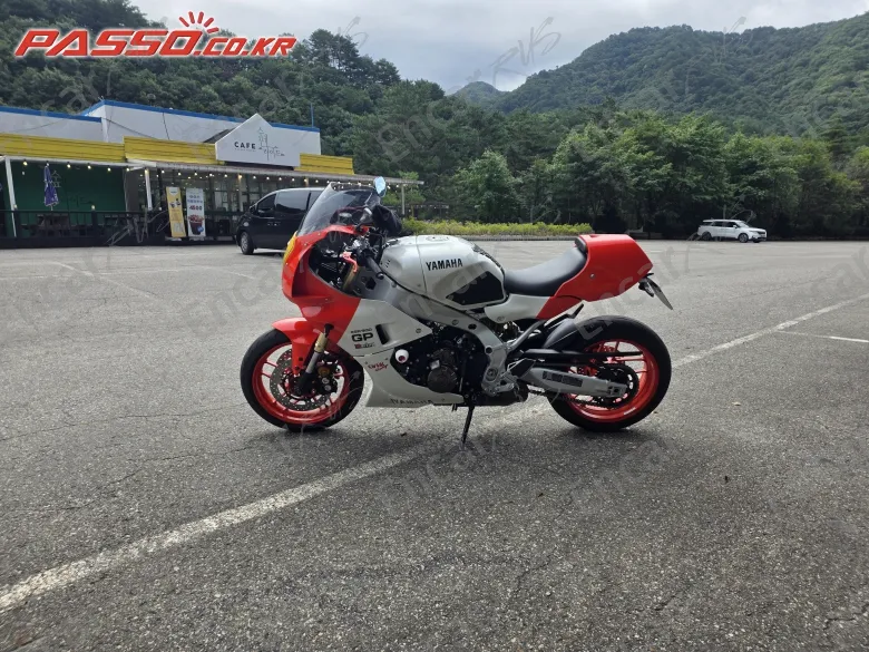 YAMAHA XSR 900 GP - фото 1