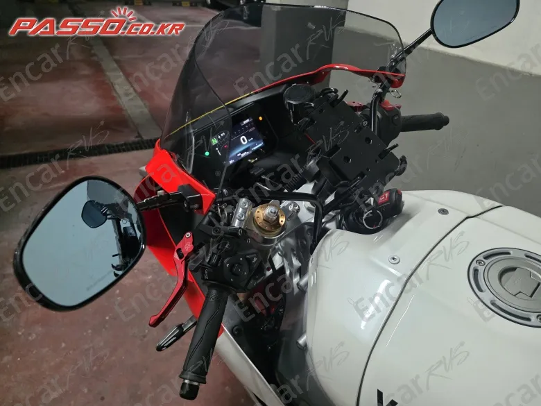 YAMAHA XSR 900 GP - фото 3