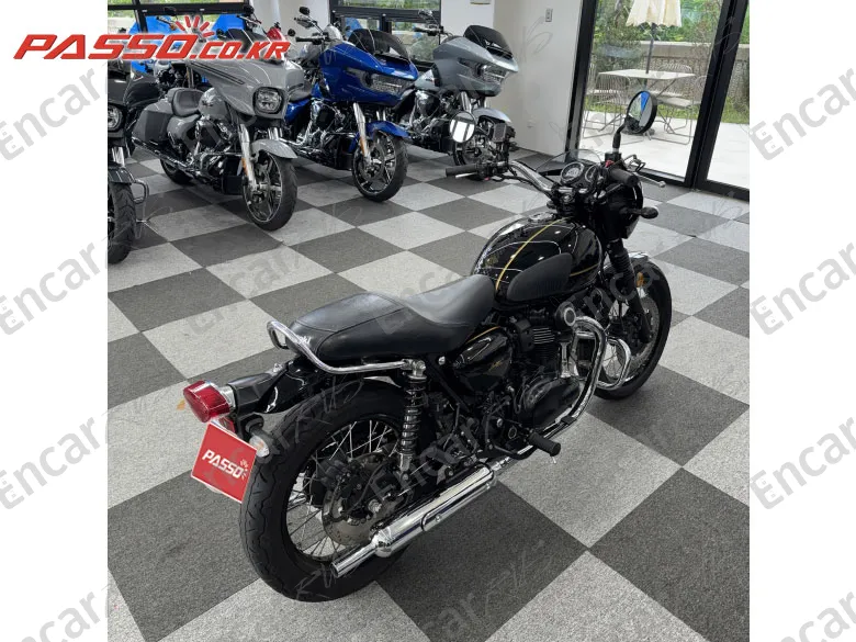 KAWASAKI W 800 CAFE - фото 2