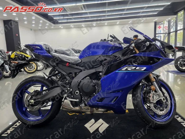 Yamaha Yzf R1 - фото 0