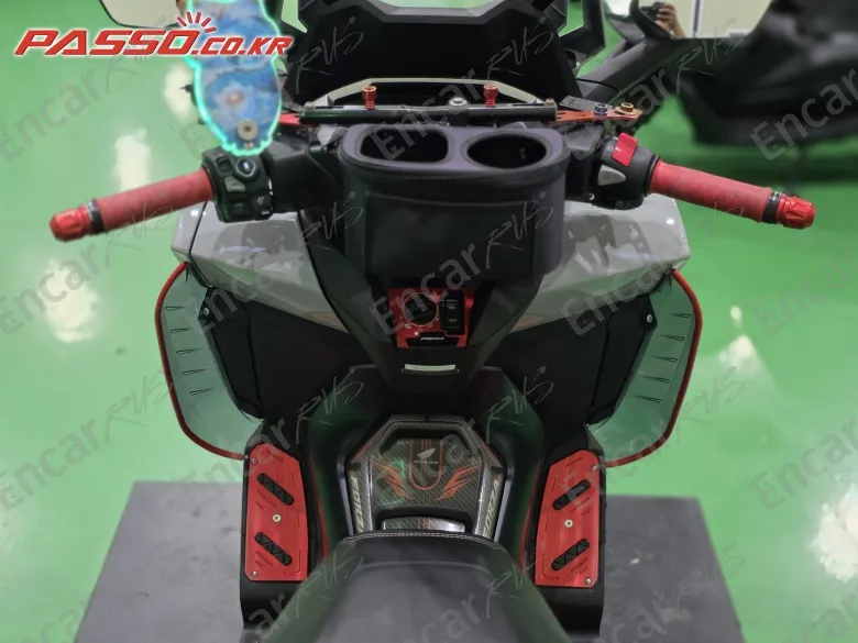 Honda Forza 350 - фото 3