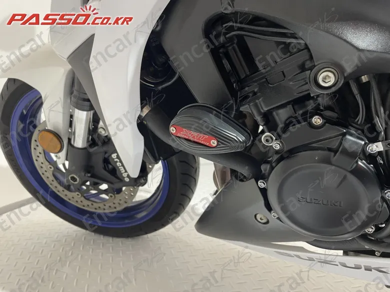 Suzuki Gsx S 1000 - фото 4